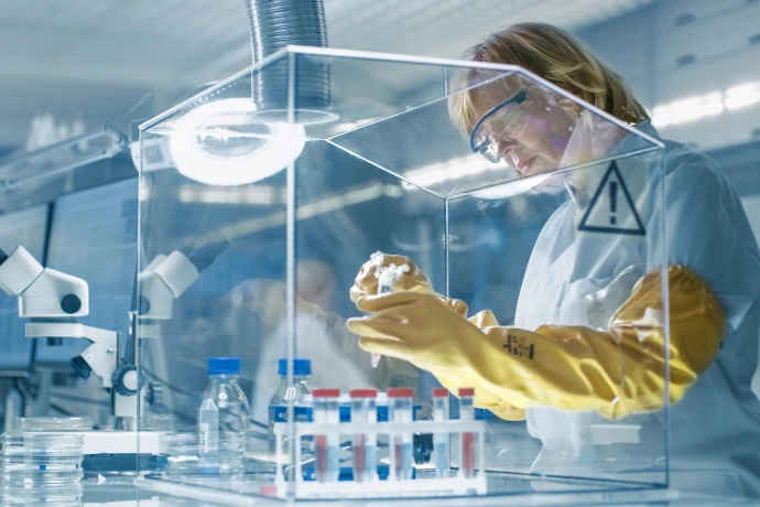 Planta industrial química con sistema de pesaje